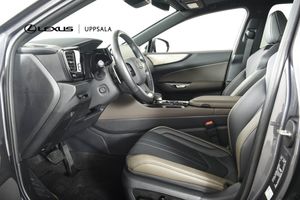 Lexus NX bild 6