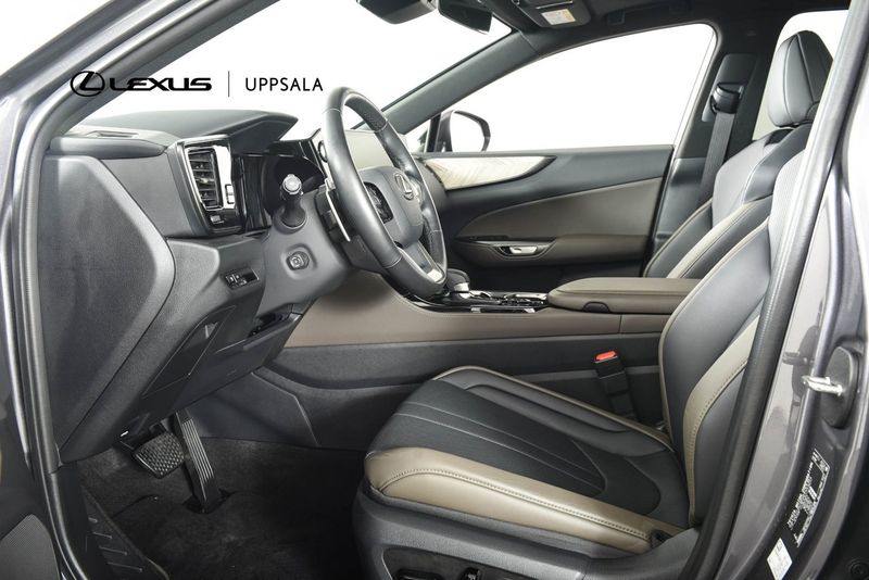 Lexus NX bild 6
