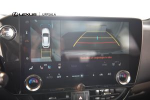 Lexus NX bild 16