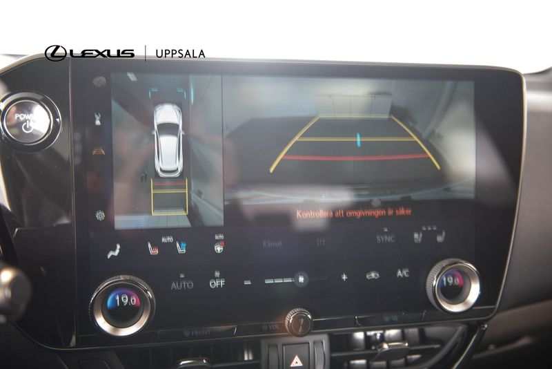 Lexus NX bild 16