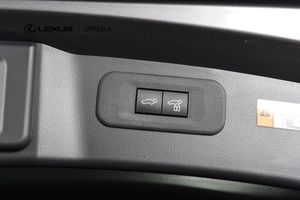 Lexus NX bild 10