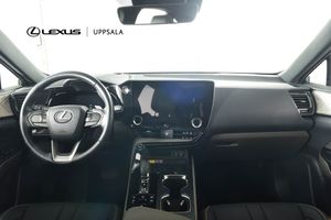 Lexus NX bild 8