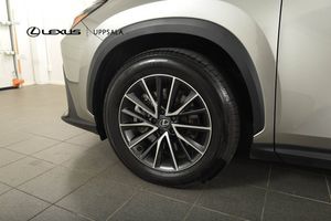Lexus NX bild 21