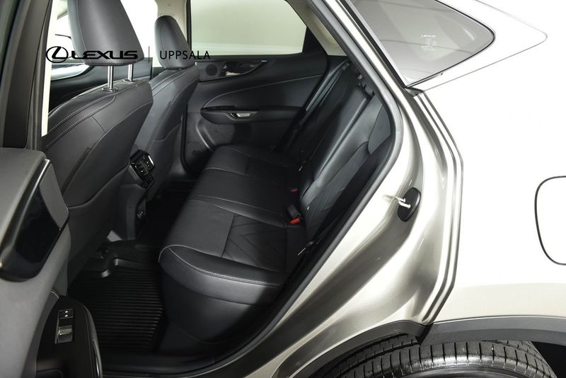 Lexus NX bild 7