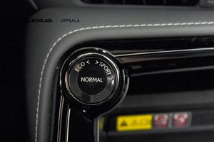 Lexus NX bild 17