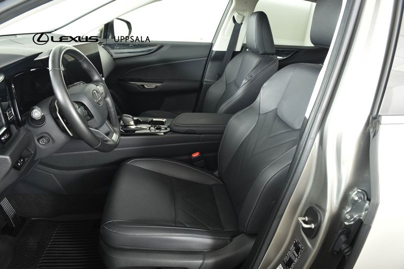 Lexus NX bild 6