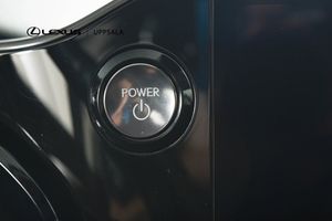 Lexus NX bild 16