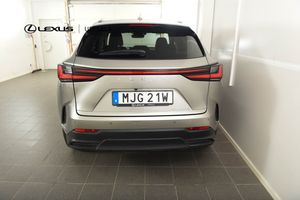 Lexus NX bild 4