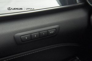 Lexus NX bild 13
