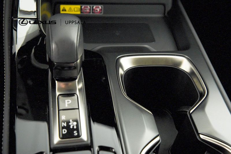 Lexus NX bild 18