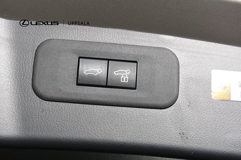Lexus NX bild 11
