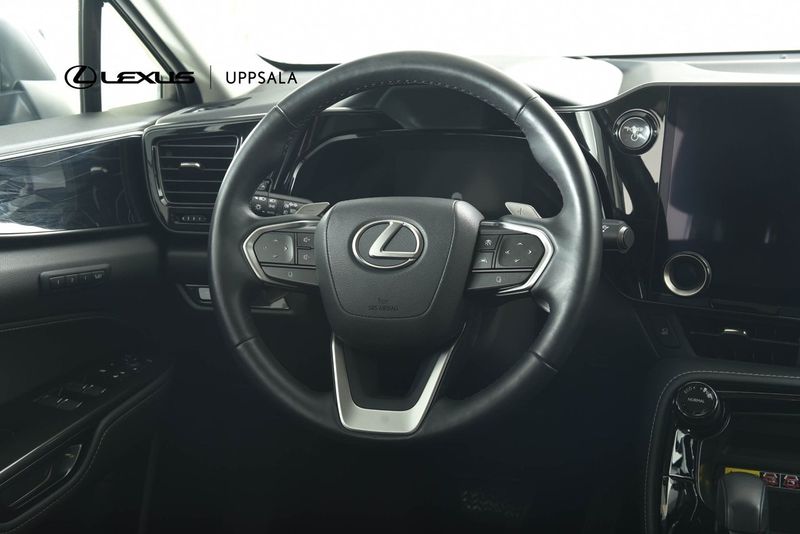 Lexus NX bild 9