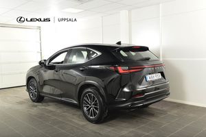 Lexus NX bild 3