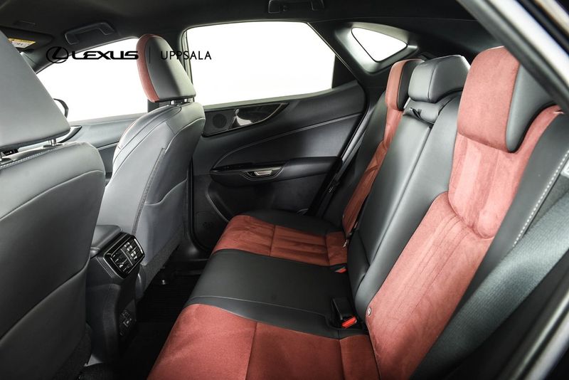 Lexus NX bild 9