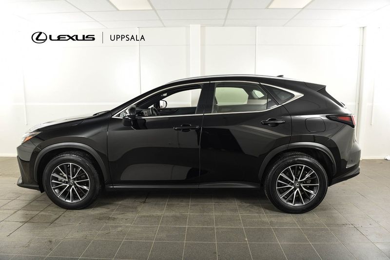 Lexus NX bild 2