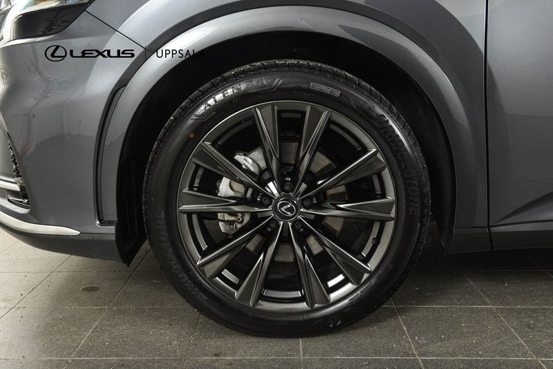 Lexus RX bild 18