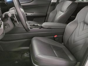 Lexus NX bild 10