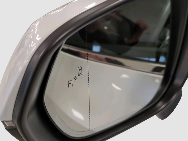 Lexus NX bild 17