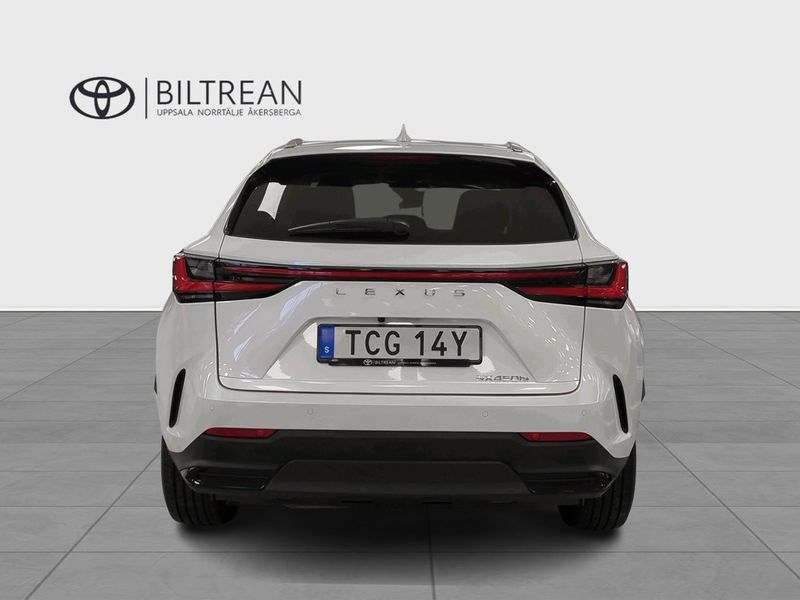 Lexus NX bild 4