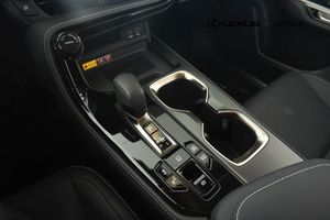 Lexus NX bild 16