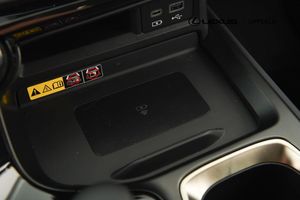 Lexus NX bild 17