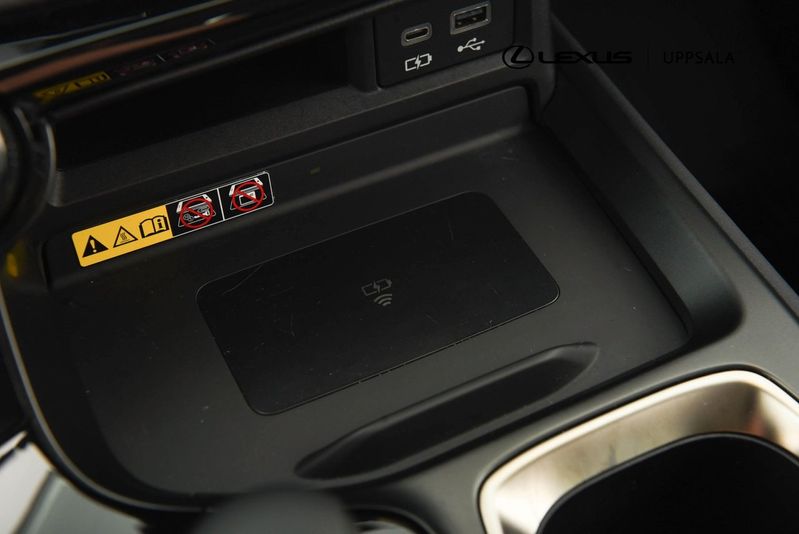 Lexus NX bild 17