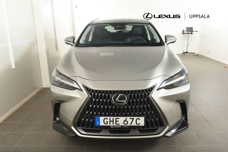 Lexus NX bild 5