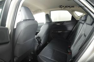 Lexus NX bild 7