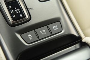 Lexus LBX bild 12