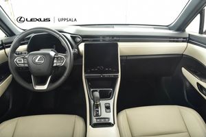 Lexus LBX bild 7