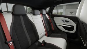 Mercedes GLA250+ bild 13
