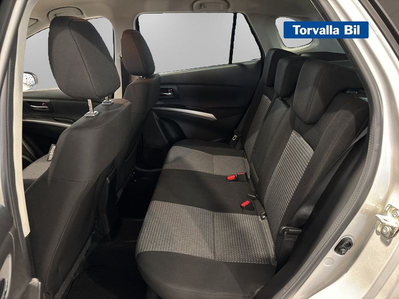 Suzuki S-CROSS bild 9