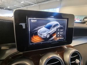 Mercedes GLC220 bild 16