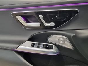 Mercedes E300 bild 15