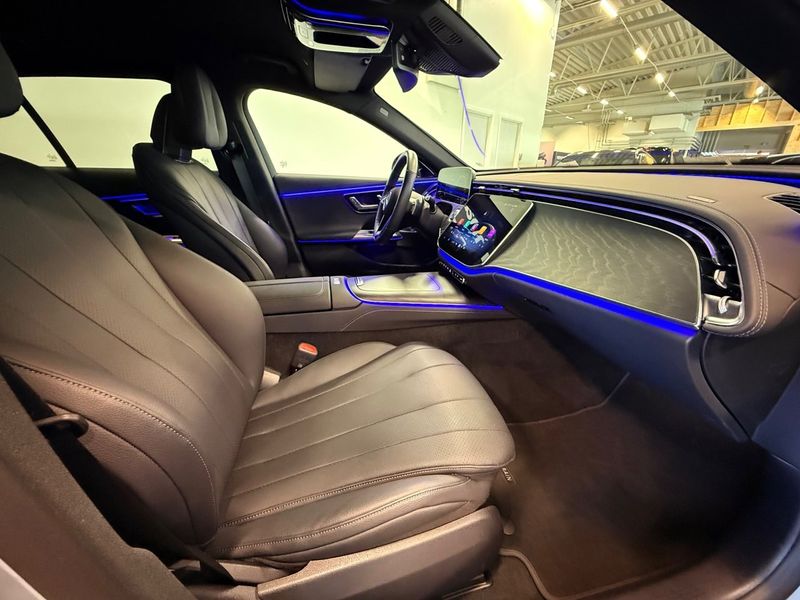 Mercedes E300 bild 9