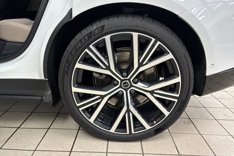 Volvo ES90 bild 17