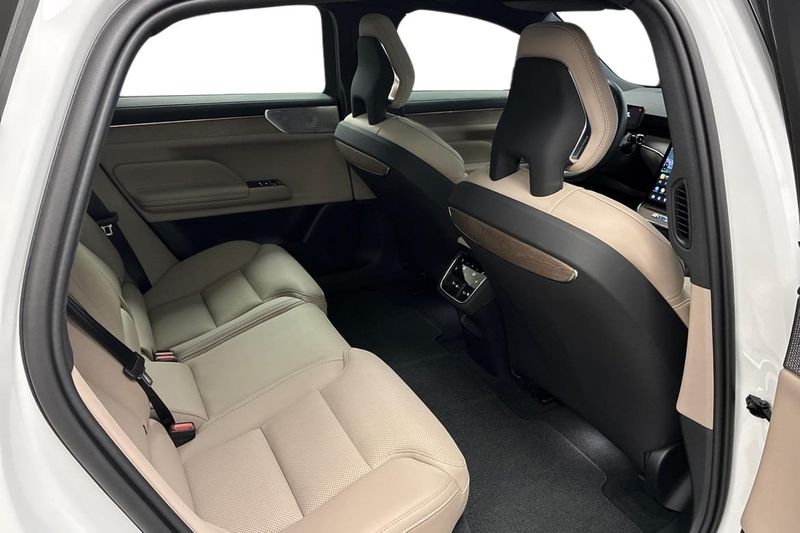 Volvo ES90 bild 9