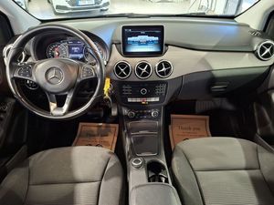 Mercedes B200 bild 13