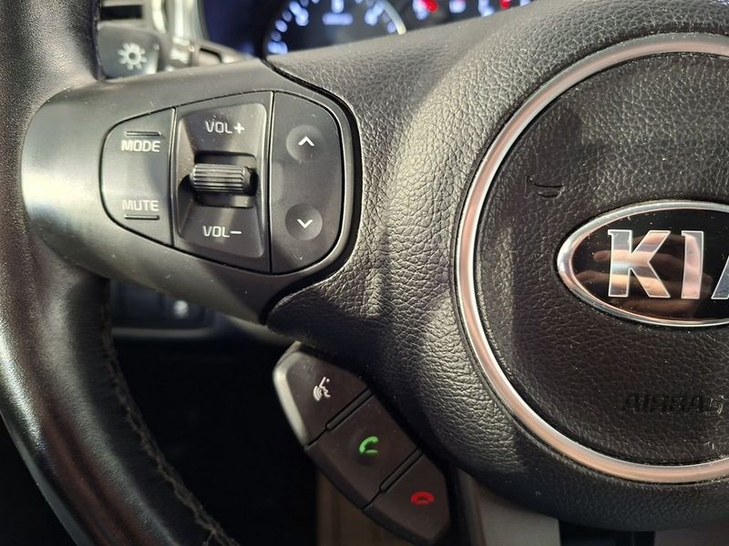Kia Carens bild 18