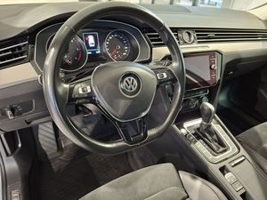 Volkswagen Passat bild 10