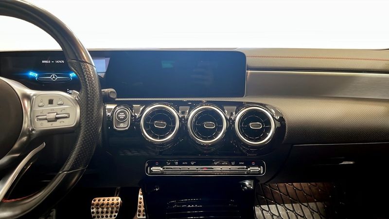 Mercedes CLA200 bild 9