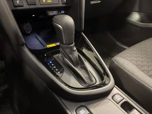 Toyota Yaris Cross bild 17