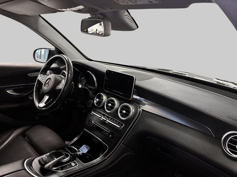 Mercedes GLC220 bild 9