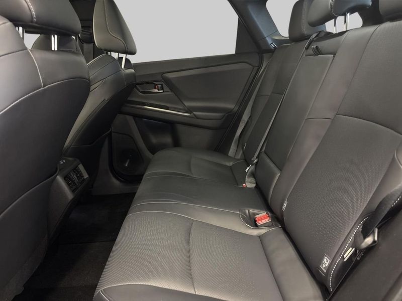 Toyota bZ4X Touring bild 10