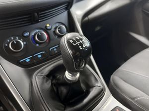 Ford Kuga bild 17