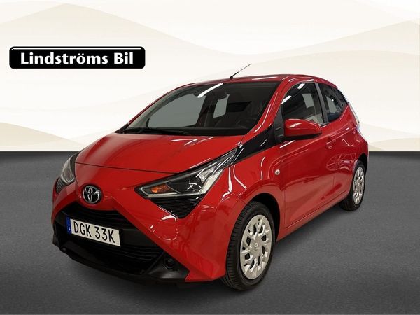 Toyota Aygo X X-PLAY 1.0 72hk S&V-hjul MOMS - 2021