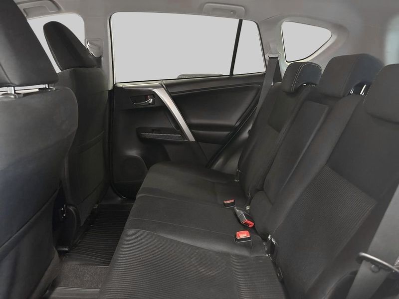 Toyota RAV4 bild 10