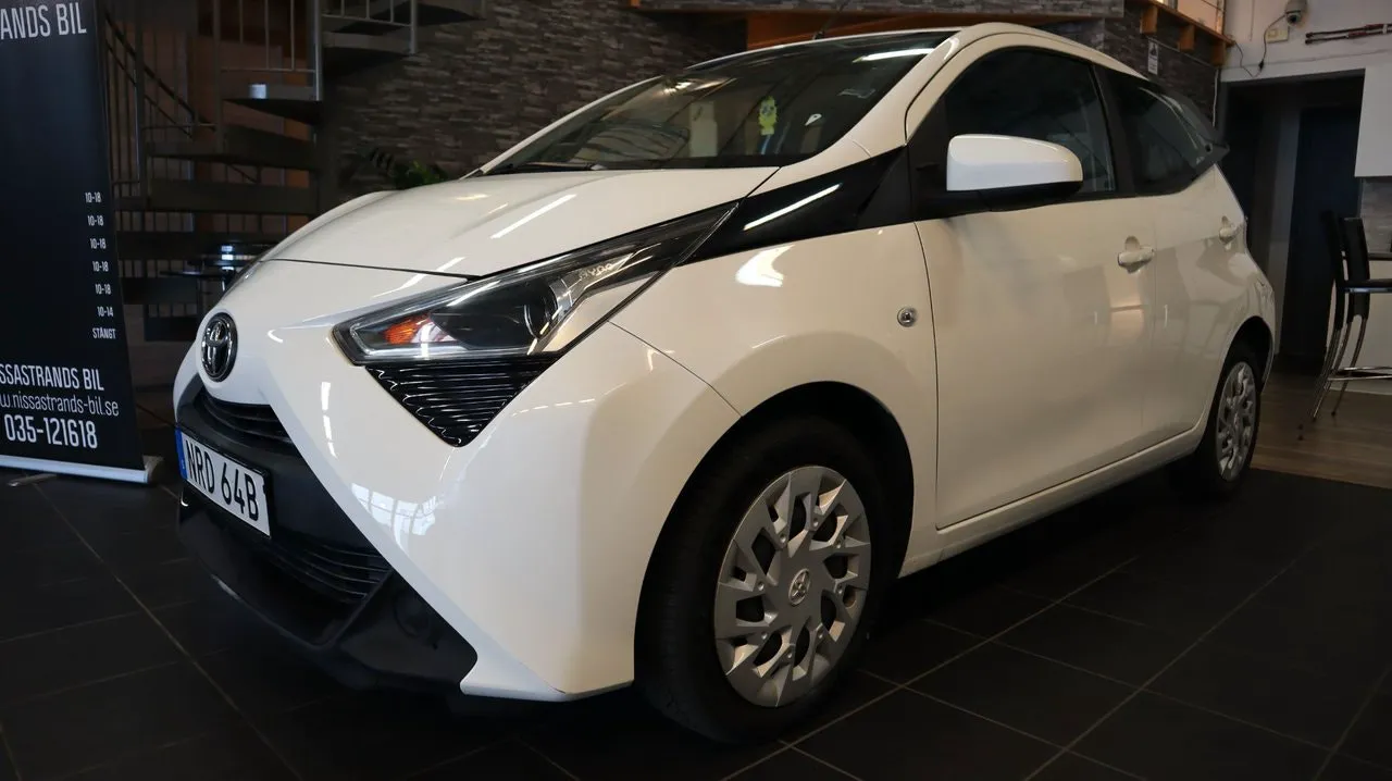 Vehicle image 1