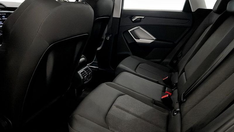 Audi Q3 bild 11