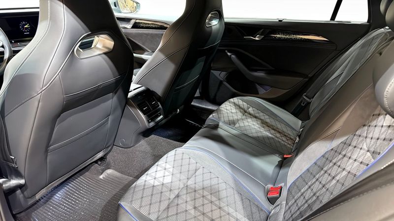 Volkswagen Passat bild 12